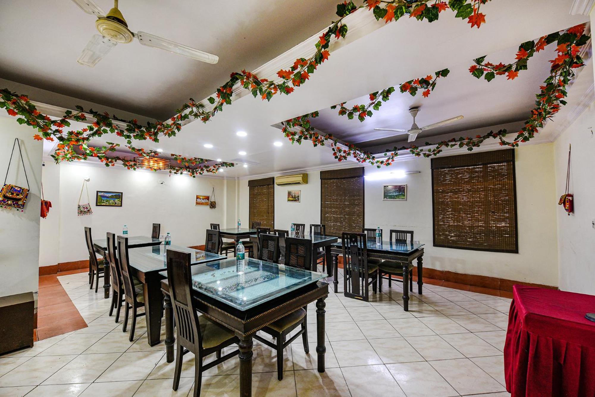 Fabhotel Swiss International Patel Nagar New Delhi Exterior photo